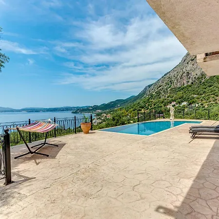 Appartamento Daniella With Seaview Pool *