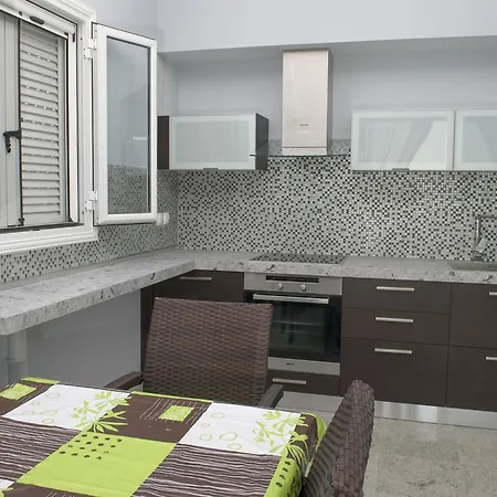 Villa Daniella Studio - Private Pool & Panoramic Sea View Homestay